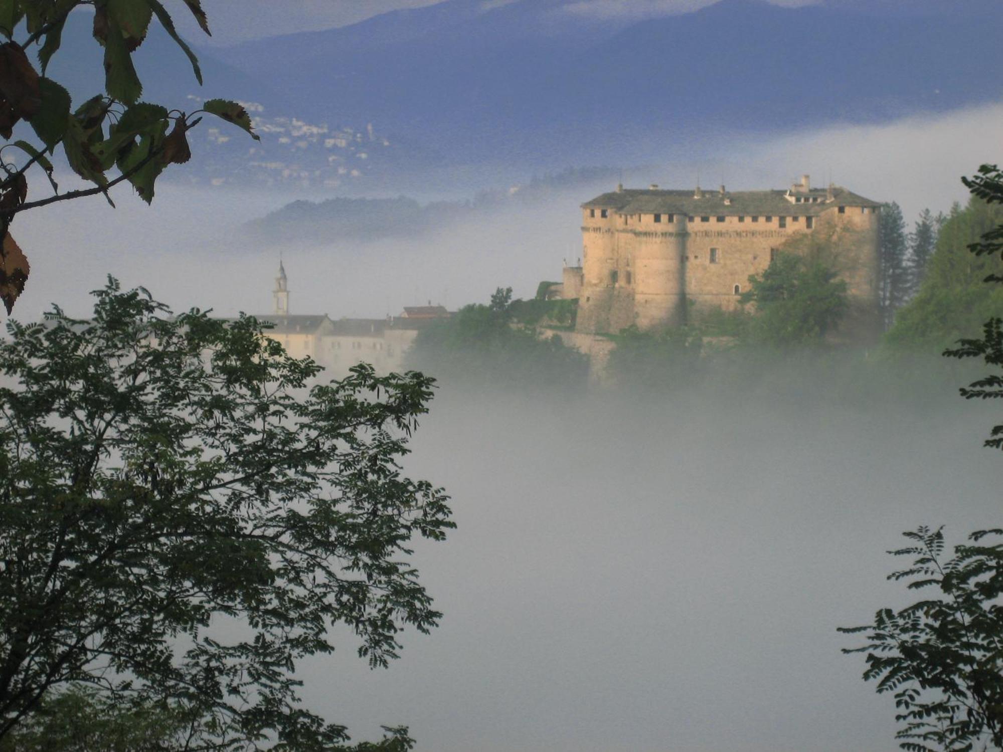 Castello Di Compiano Hotel Relais Museum Екстер'єр фото