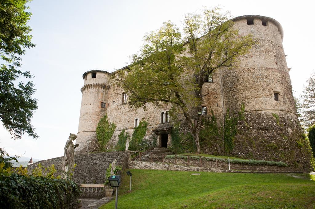 Castello Di Compiano Hotel Relais Museum Екстер'єр фото