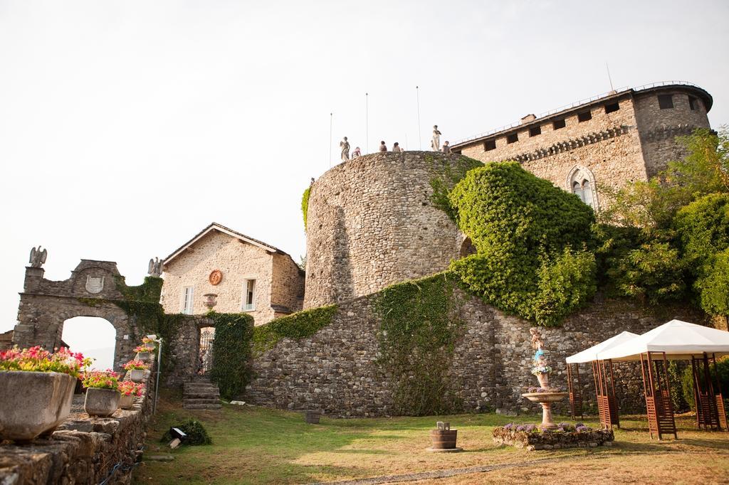 Castello Di Compiano Hotel Relais Museum Екстер'єр фото